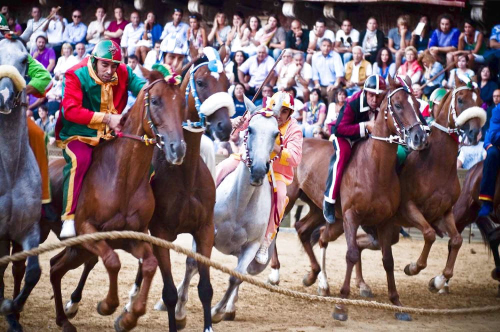 IL PALIO DI SIENA
La storia e le origini